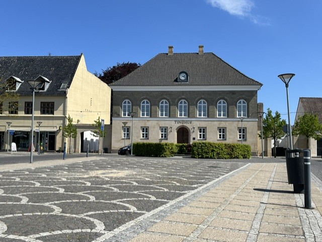 Torvet / Tinghuset
